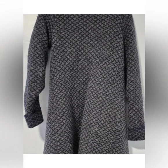 Tahari Gray& Navy Wool Cowl Neck Cardigan with Textured Design small - Picture 5 of 11